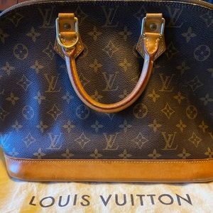 Louis Vuitton Alma PM